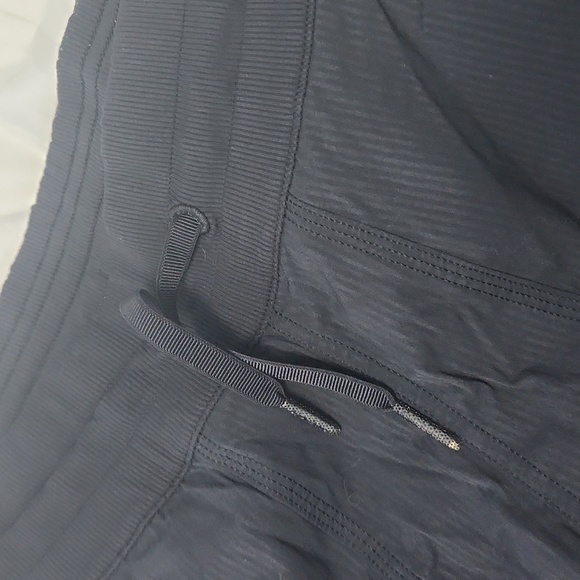 Lululemon dance studio capris black - Picture 4 of 6